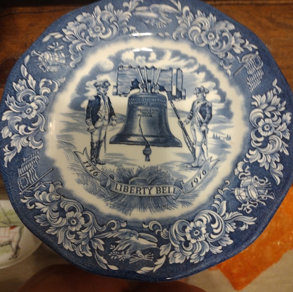 Vintage Cobalt Blue & White Bicentennial Liberty Bell 8" Plate